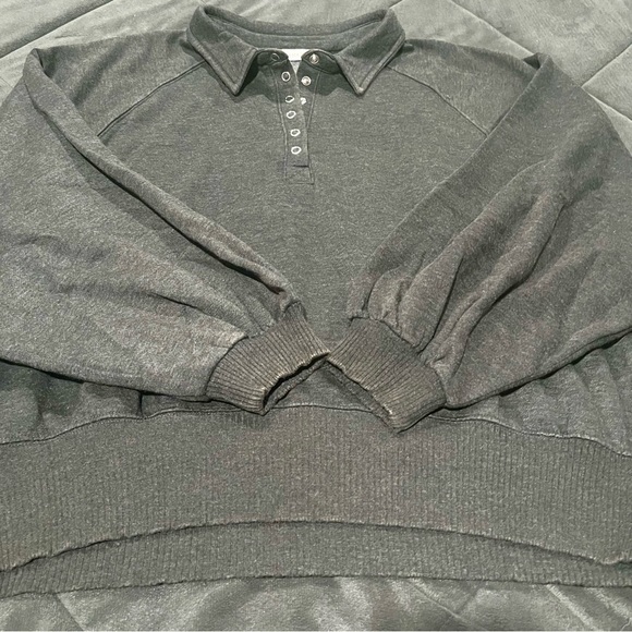 Zenana Outfitters Tops - Zenana Gray Collared Sweatshirt